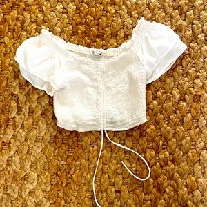 White Sinched Puff-Sleeve crop top (small)